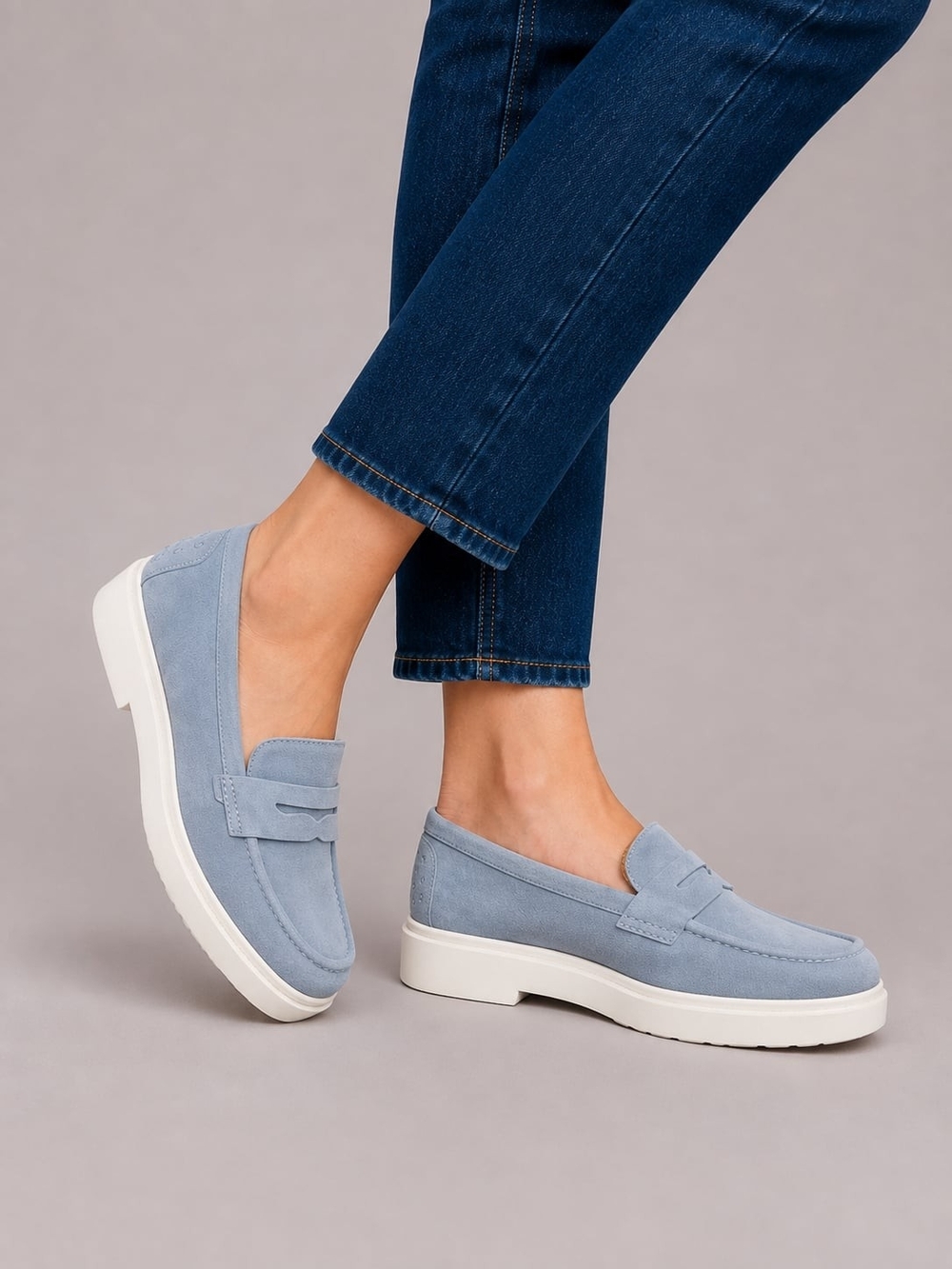 New Never Worn Rizzoli Women's Light Blue Suede Platform Loafers